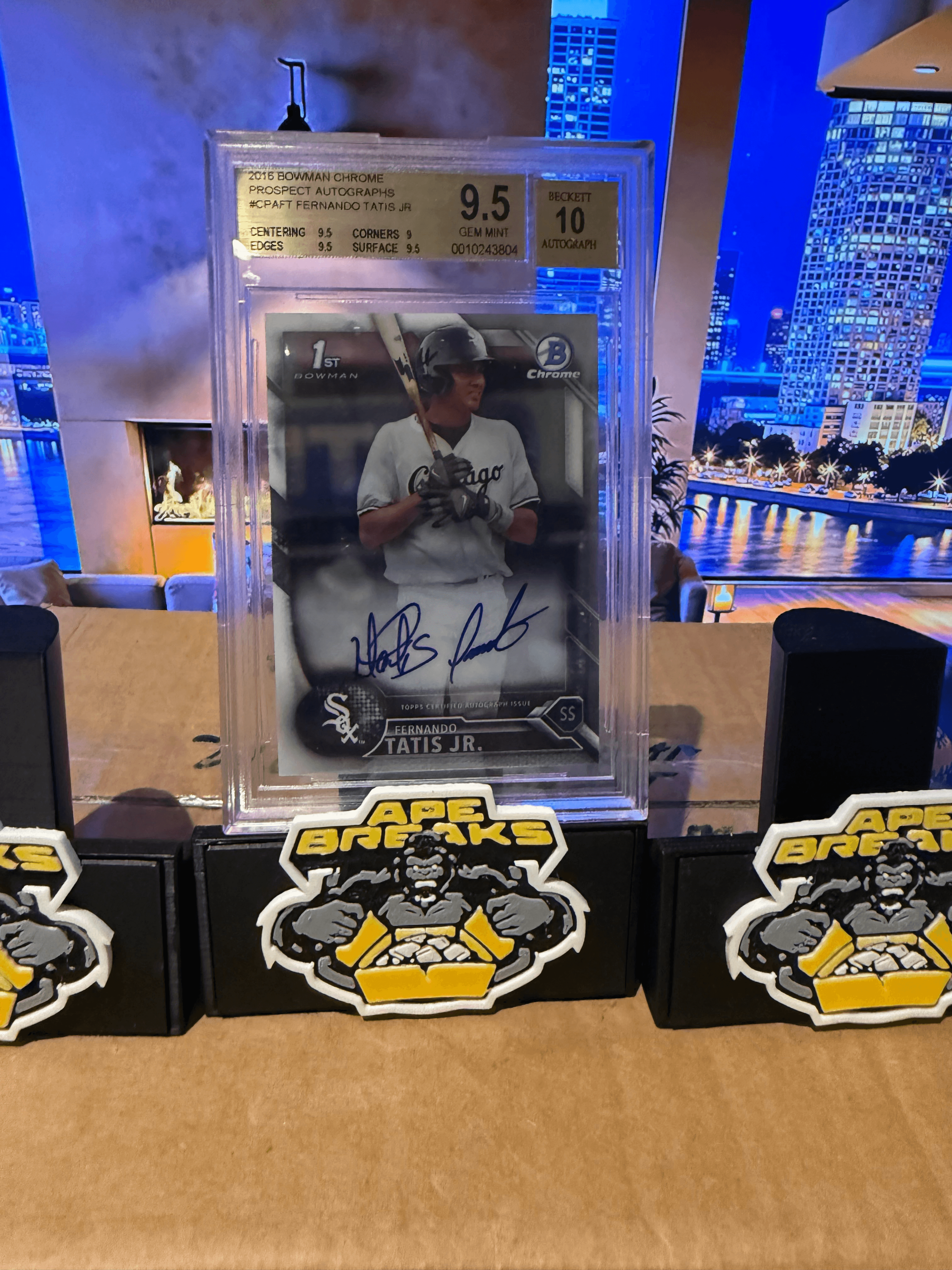 2016 Bowman Chrome 1st auto Fernando Tatis Jr auto Beckett 9.5/10